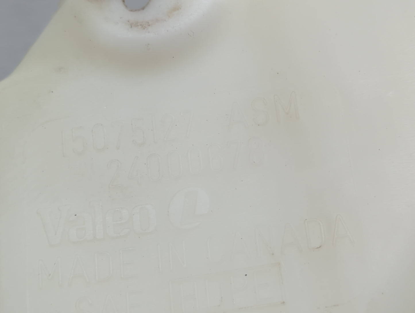 1995-2004 Chevrolet S10 Windshield Washer Fluid Reservoir Bottle Oem - Oemusedautoparts1.com