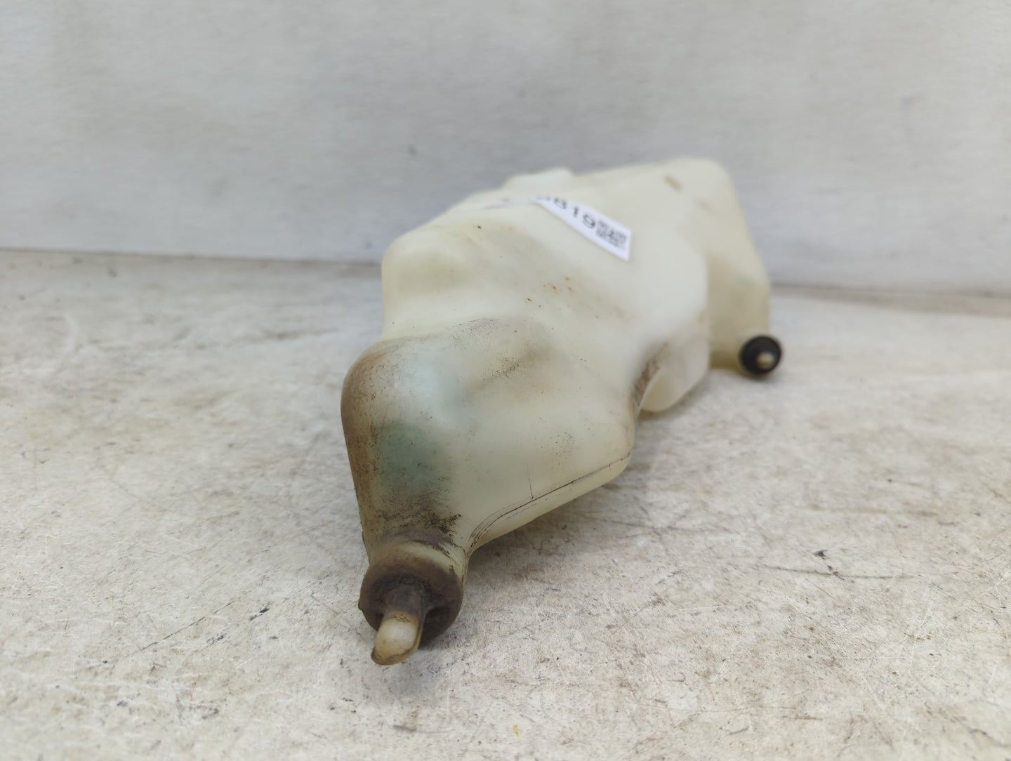 1995-2004 Chevrolet S10 Windshield Washer Fluid Reservoir Bottle Oem - Oemusedautoparts1.com