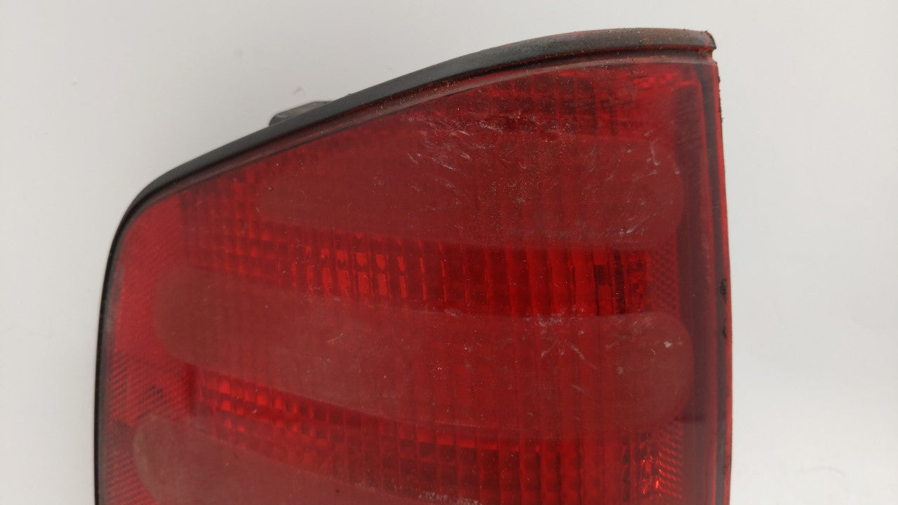 1994-2003 Chevrolet S10 Tail Light Assembly Driver Left OEM P/N:16516093 Fits OEM Used Auto Parts - Oemusedautoparts1.com