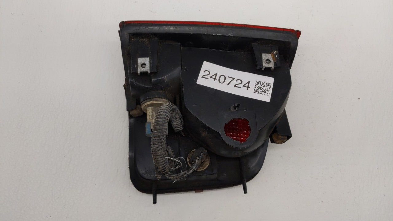 1994-2003 Chevrolet S10 Tail Light Assembly Driver Left OEM P/N:16516093 Fits OEM Used Auto Parts - Oemusedautoparts1.com
