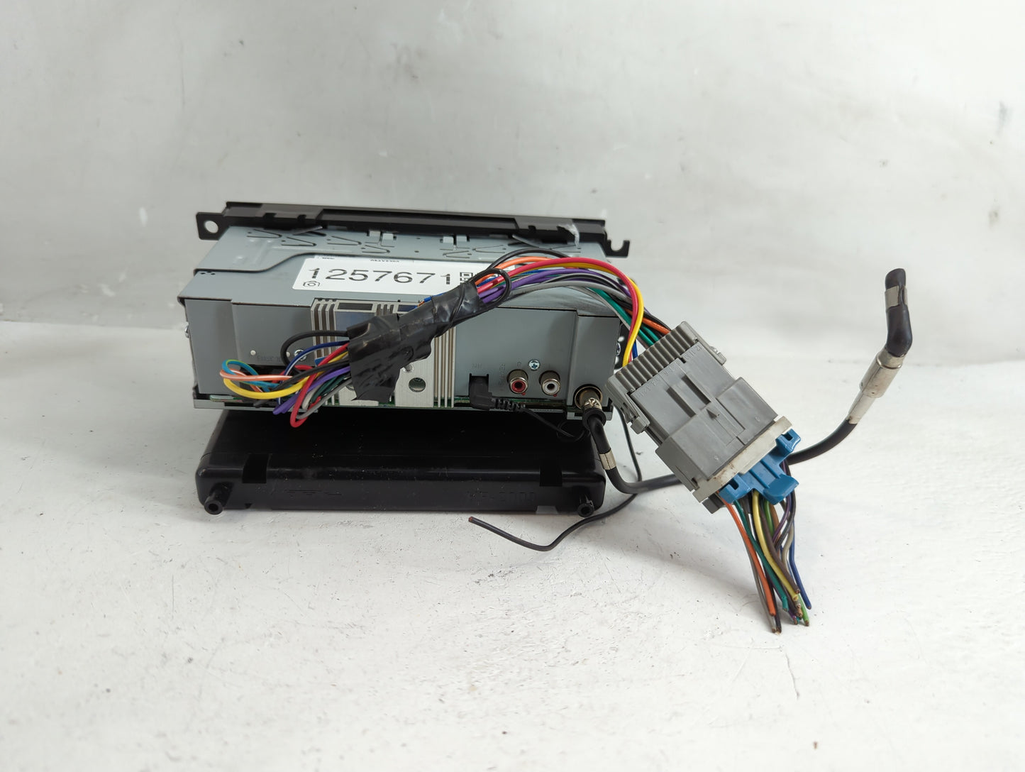 2002 Chevrolet S10 Blazer Radio AM FM Cd Player Receiver Replacement Fits OEM Used Auto Parts - Oemusedautoparts1.com