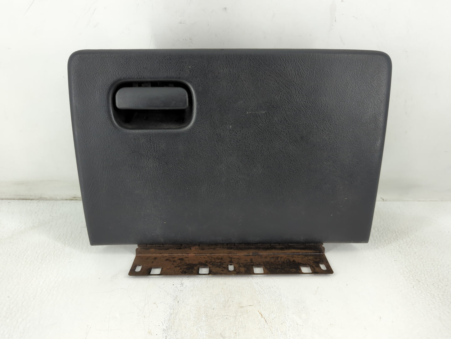 2002 Chevrolet S10 Blazer Passenger Glove Box Door Storage Compartment - Oemusedautoparts1.com