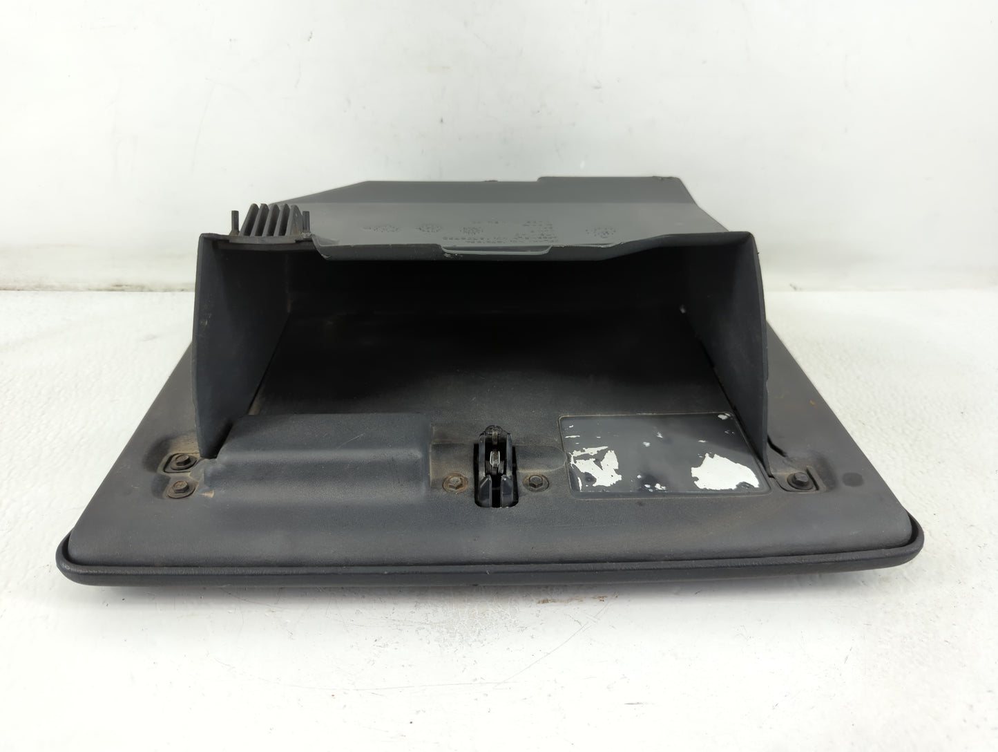 2002 Chevrolet S10 Blazer Passenger Glove Box Door Storage Compartment - Oemusedautoparts1.com