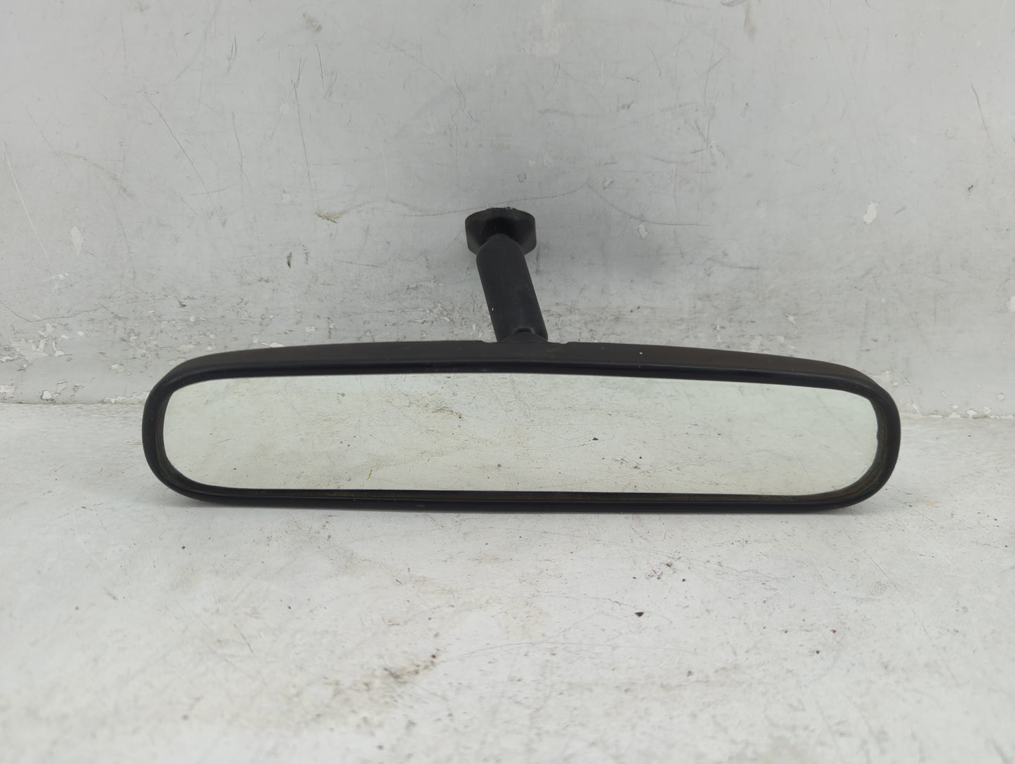 2002 Chevrolet Silverado Interior Rear View Mirror Replacement OEM P/N:E8011084 Fits OEM Used Auto Parts - Oemusedautoparts1