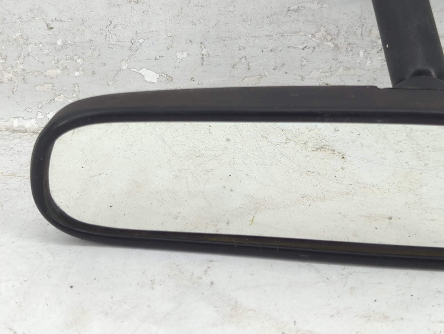2002 Chevrolet Silverado Interior Rear View Mirror Replacement OEM P/N:E8011084 Fits OEM Used Auto Parts - Oemusedautoparts1