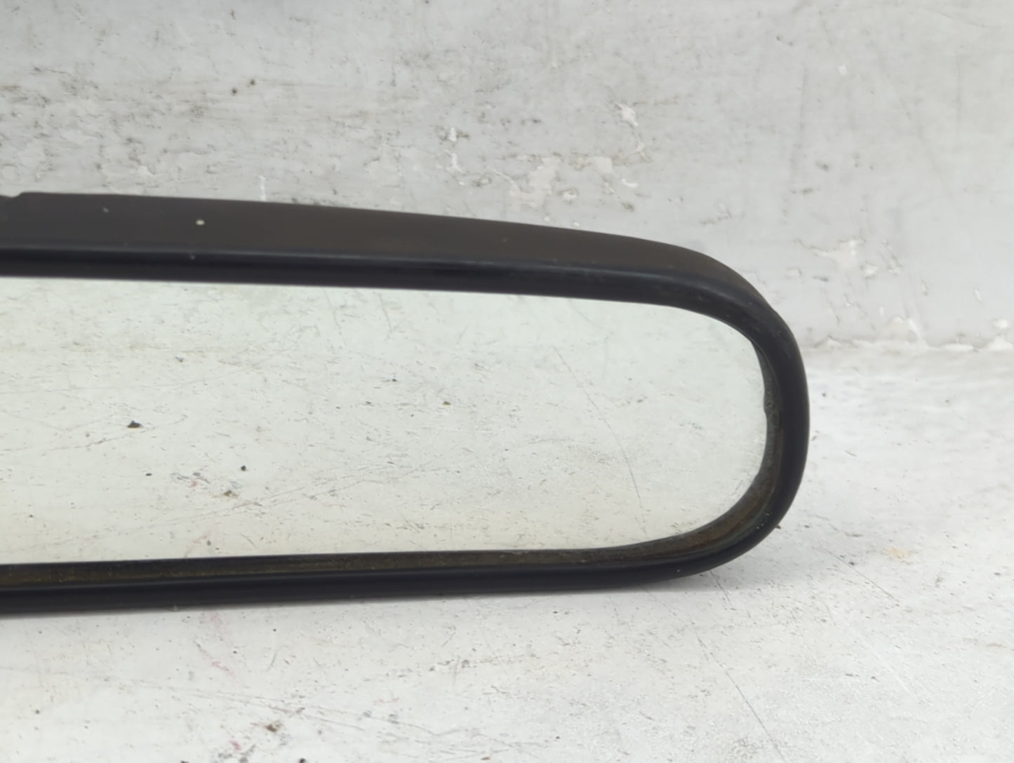 2002 Chevrolet Silverado Interior Rear View Mirror Replacement OEM P/N:E8011084 Fits OEM Used Auto Parts - Oemusedautoparts1