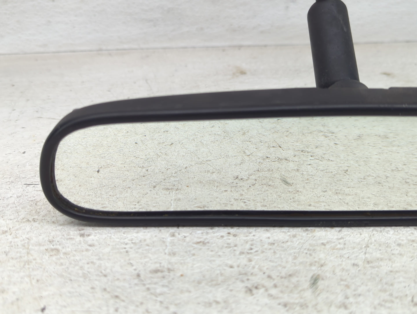 2002 Chevrolet Silverado Interior Rear View Mirror Replacement OEM P/N:E8011084 Fits OEM Used Auto Parts - Oemusedautoparts1