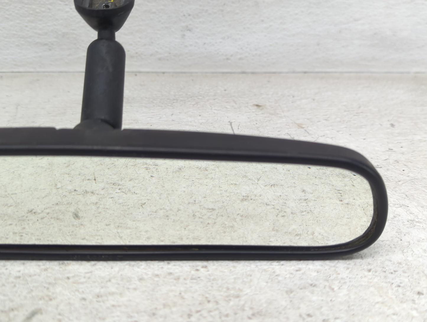 2002 Chevrolet Silverado Interior Rear View Mirror Replacement OEM P/N:E8011084 Fits OEM Used Auto Parts - Oemusedautoparts1