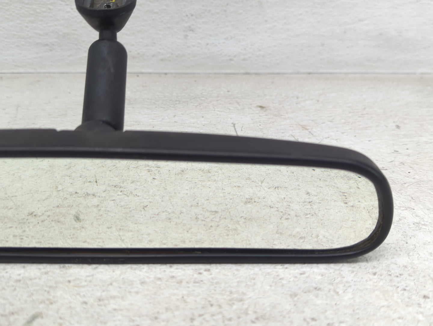2002 Chevrolet Silverado Interior Rear View Mirror Replacement OEM P/N:E8011084 Fits OEM Used Auto Parts - Oemusedautoparts1
