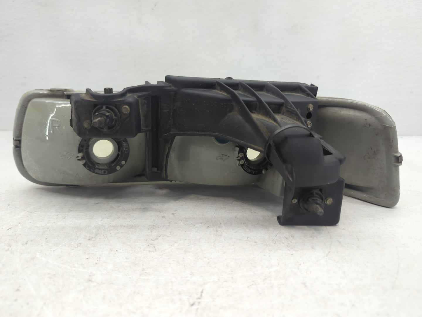 1999 Silverado 1500 Passenger Right Oem Head Light Headlight Lamp - Oemusedautoparts1.com