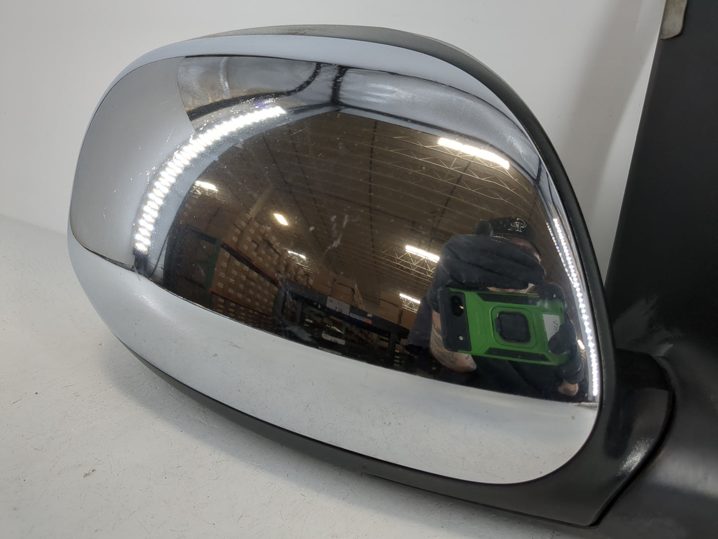 1999-2007 Chevrolet Silverado 1500 Passenger Side View Mirror - Right Door Mirror OEM Used - Oemusedautoparts1.com