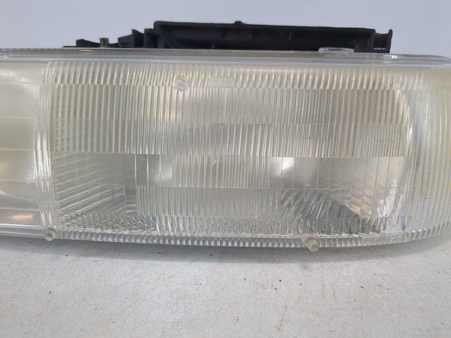 1999 Chevrolet Silverado 1500 Driver Left Oem Head Light Headlight Lamp - Oemusedautoparts1.com