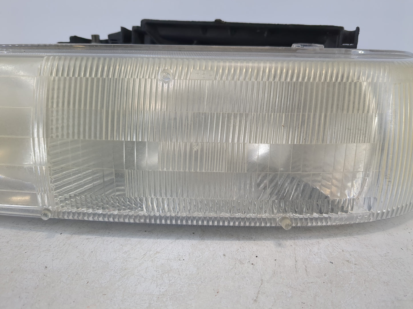1999 Chevrolet Silverado 1500 Driver Left Oem Head Light Headlight Lamp - Oemusedautoparts1.com
