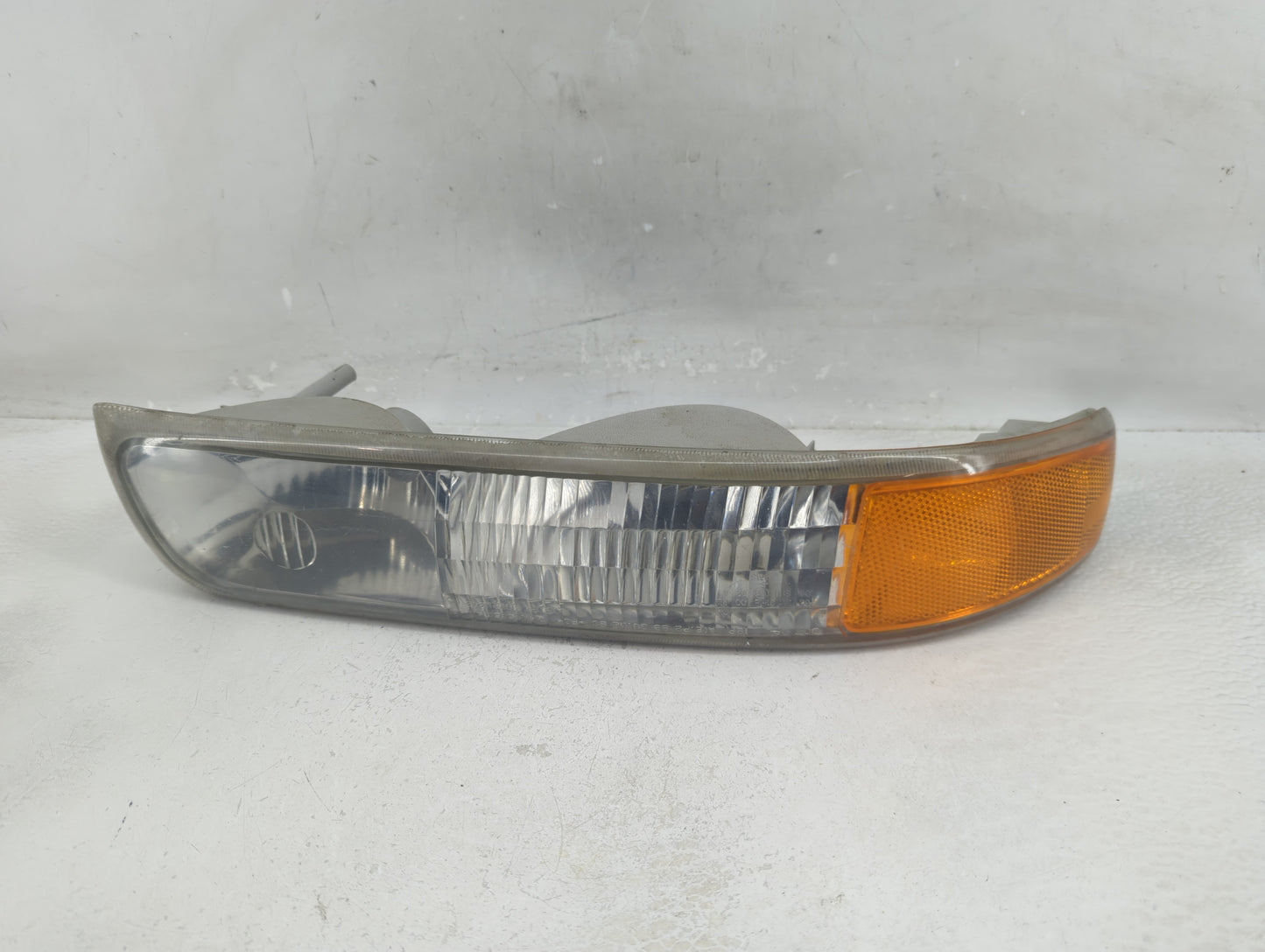 1999-2002 Chevrolet Silverado 1500 Passenger Right Oem Front Light Lamp - Oemusedautoparts1.com