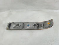 1999-2002 Chevrolet Silverado 1500 Passenger Right Oem Front Light Lamp - Oemusedautoparts1.com