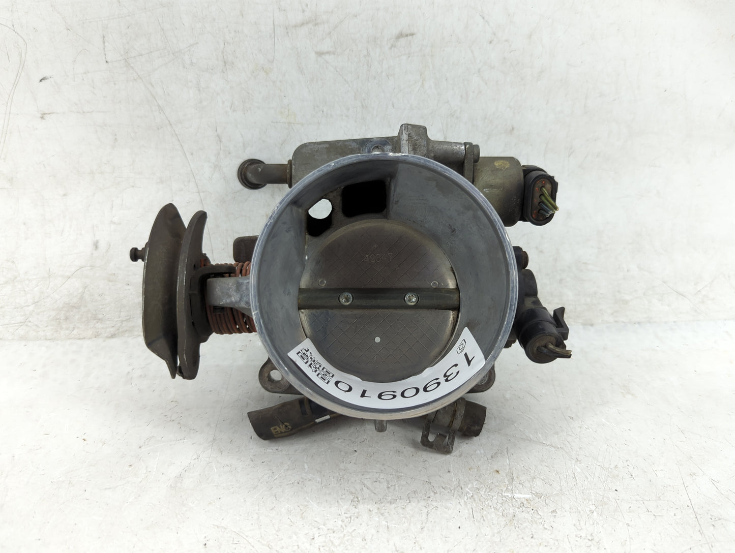 2000-2002 Chevrolet Silverado 1500 Throttle Body Fits Fits 2000 2001 2002 OEM Used Auto Parts - Oemusedautoparts1.com