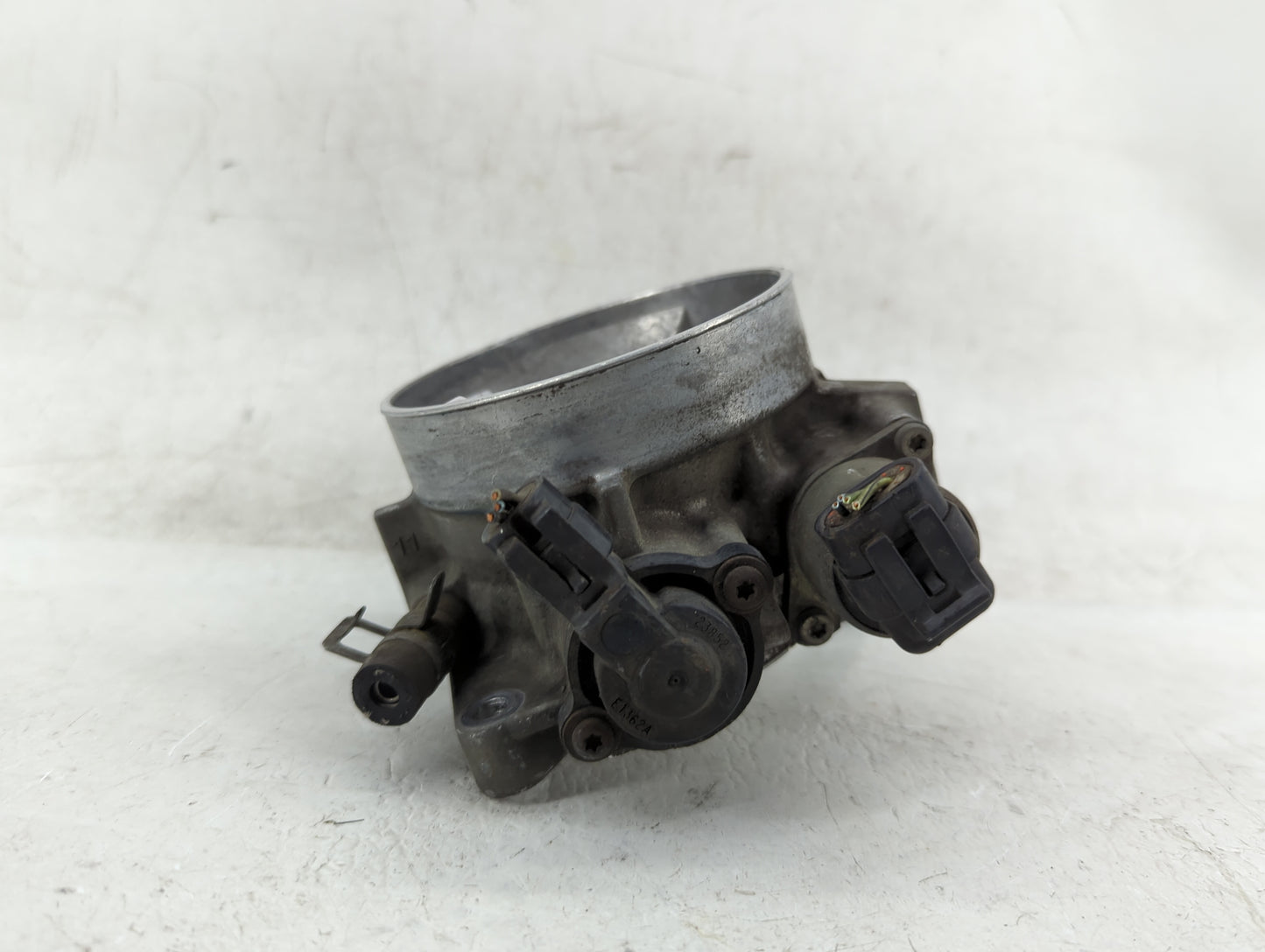 2000-2002 Chevrolet Silverado 1500 Throttle Body Fits Fits 2000 2001 2002 OEM Used Auto Parts - Oemusedautoparts1.com