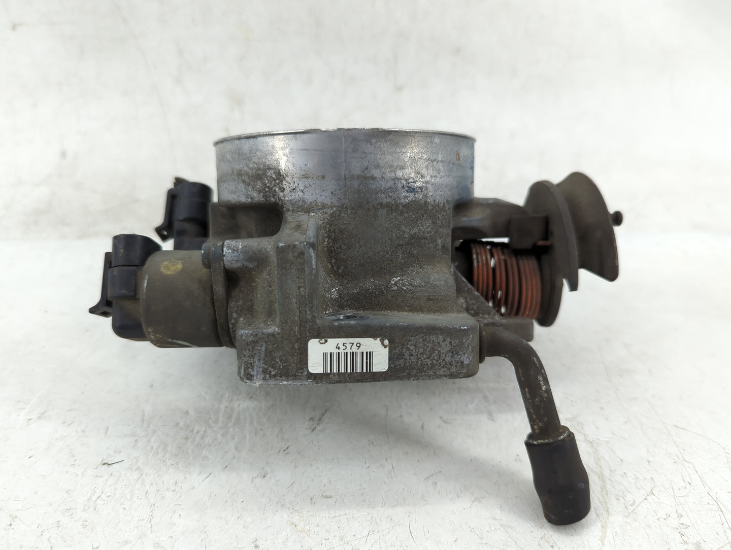 2000-2002 Chevrolet Silverado 1500 Throttle Body Fits Fits 2000 2001 2002 OEM Used Auto Parts - Oemusedautoparts1.com