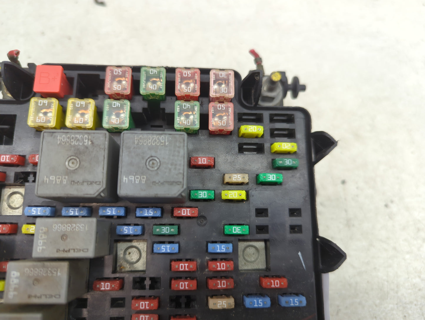 2000-2002 Chevrolet Silverado 1500 Fusebox Fuse Box Panel Relay Module Fits Fits 2000 2001 2002 OEM Used Auto Parts - Oemuse