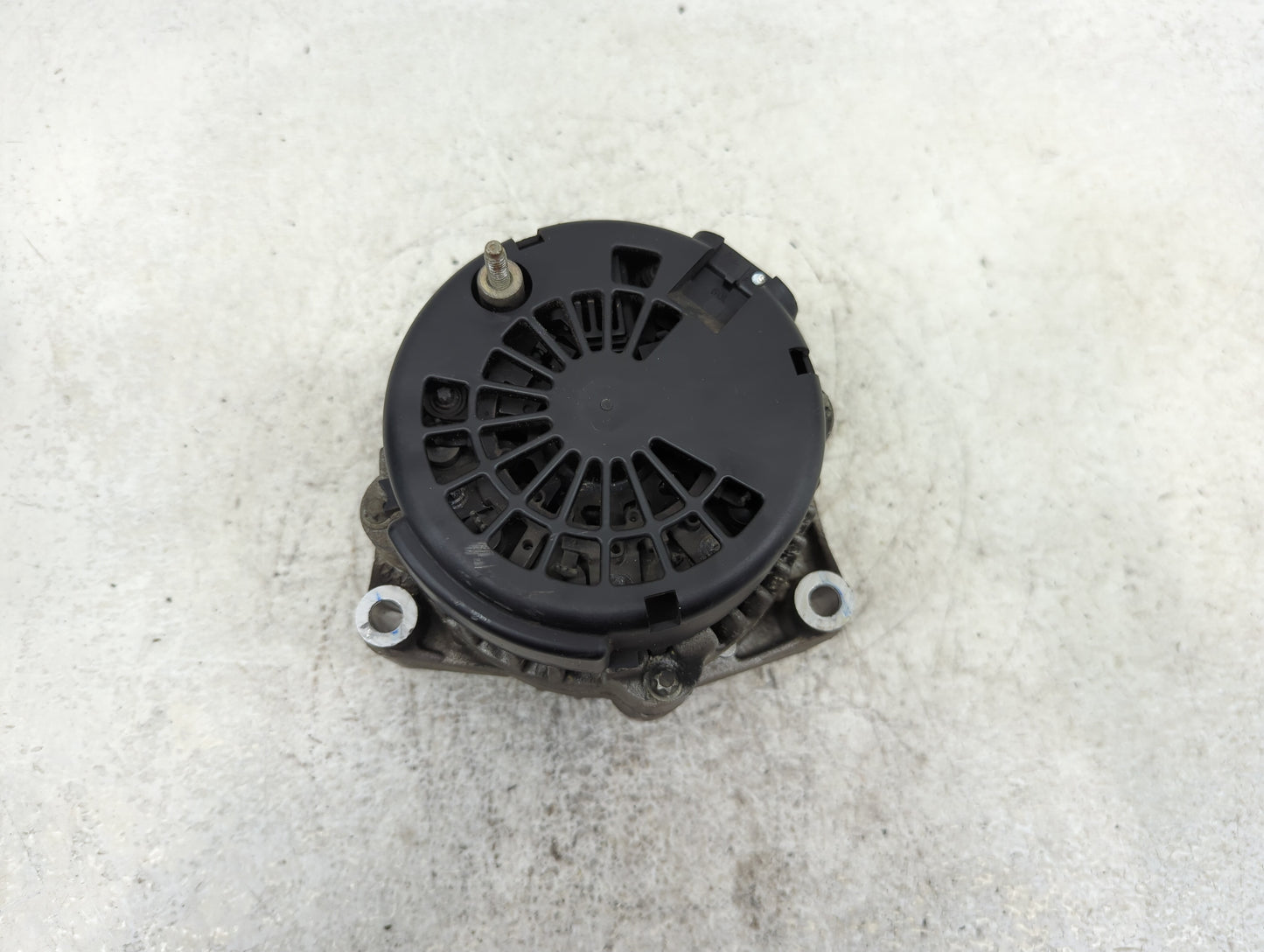 2002-2005 Chevrolet Silverado 1500 Alternator Replacement Generator Charging Assembly Engine OEM Fits Fits 2002 2003 2004 20