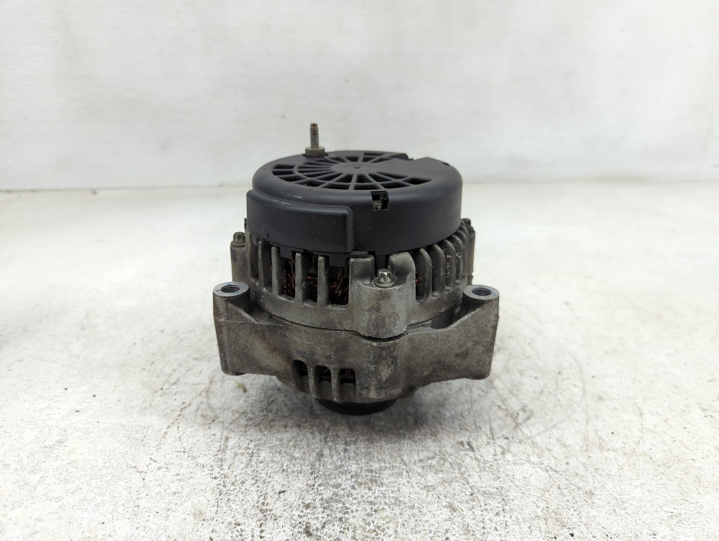 2002-2005 Chevrolet Silverado 1500 Alternator Replacement Generator Charging Assembly Engine OEM Fits Fits 2002 2003 2004 20