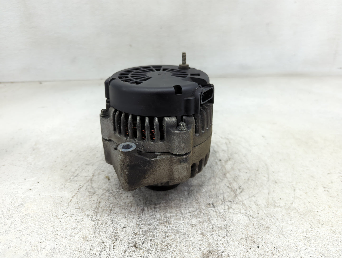 2002-2005 Chevrolet Silverado 1500 Alternator Replacement Generator Charging Assembly Engine OEM Fits Fits 2002 2003 2004 20