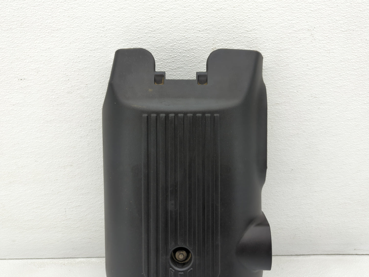 2002 Chevrolet Silverado 1500 Engine Cover - Oemusedautoparts1.com