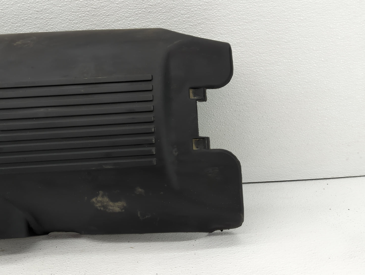 2002 Chevrolet Silverado 1500 Engine Cover - Oemusedautoparts1.com