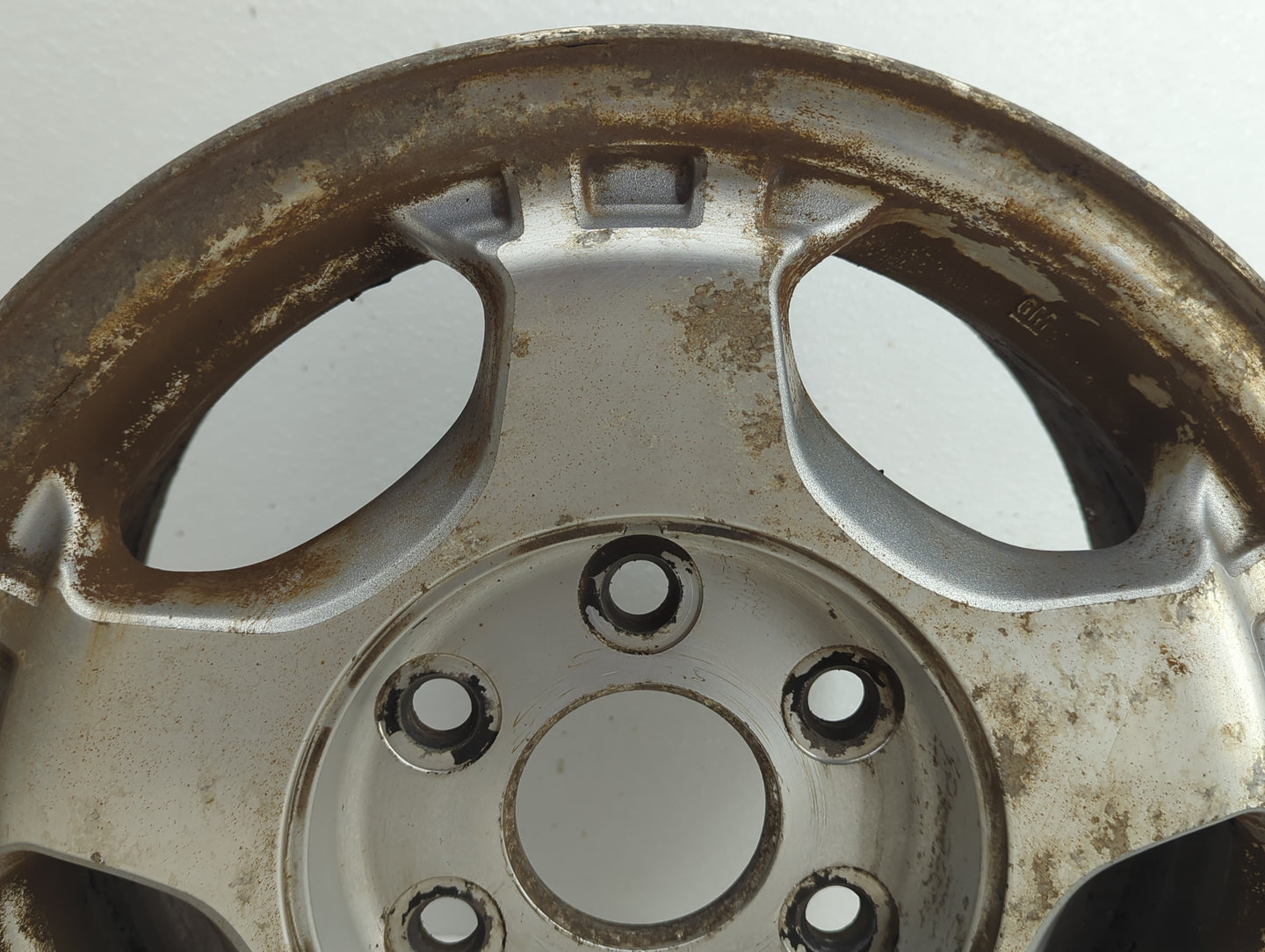 1999-2002 Chevrolet Silverado 1500 Oem Wheel Rim - Oemusedautoparts1.com
