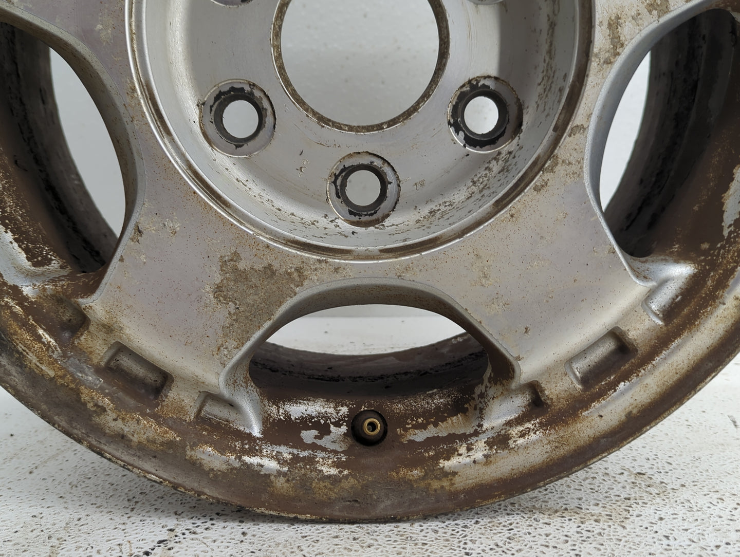 1999-2002 Chevrolet Silverado 1500 Oem Wheel Rim 809253 - Oemusedautoparts1.com