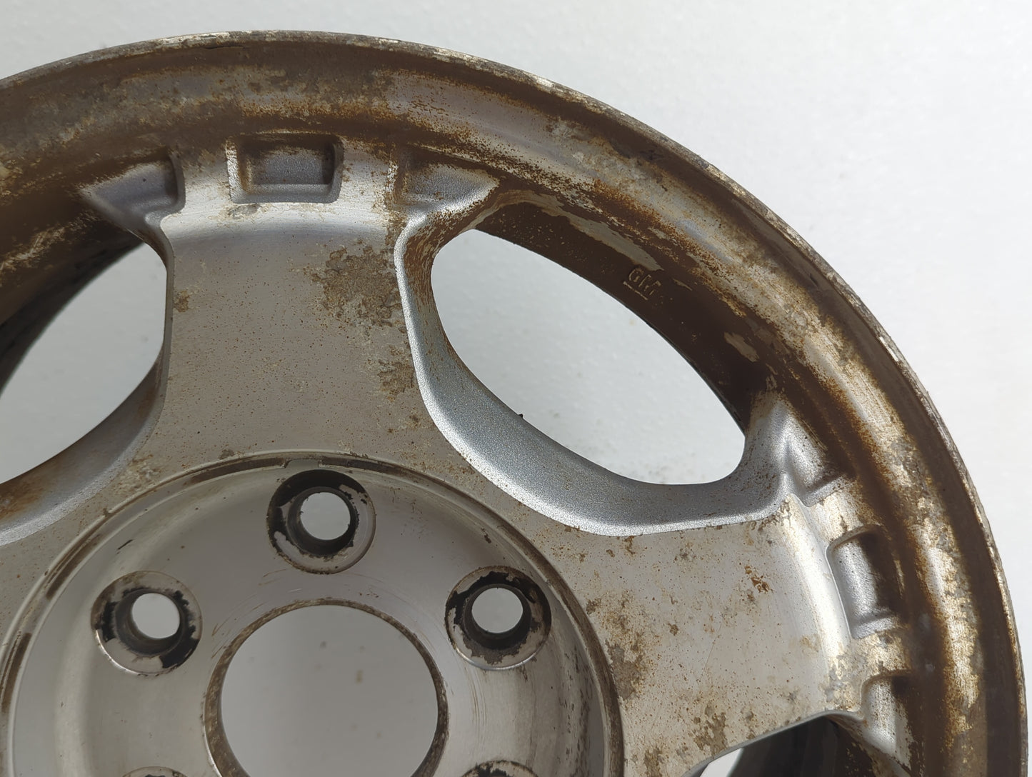 1999-2002 Chevrolet Silverado 1500 Oem Wheel Rim 809253 - Oemusedautoparts1.com