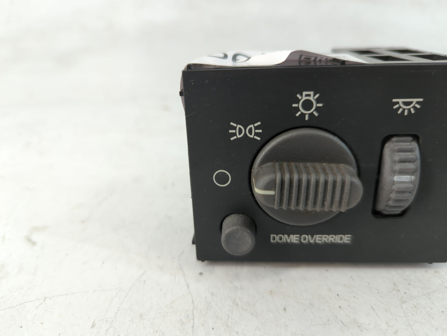 2002 Chevrolet Silverado 2500 Headlight Head Light Switch Lamp Control - Oemusedautoparts1.com