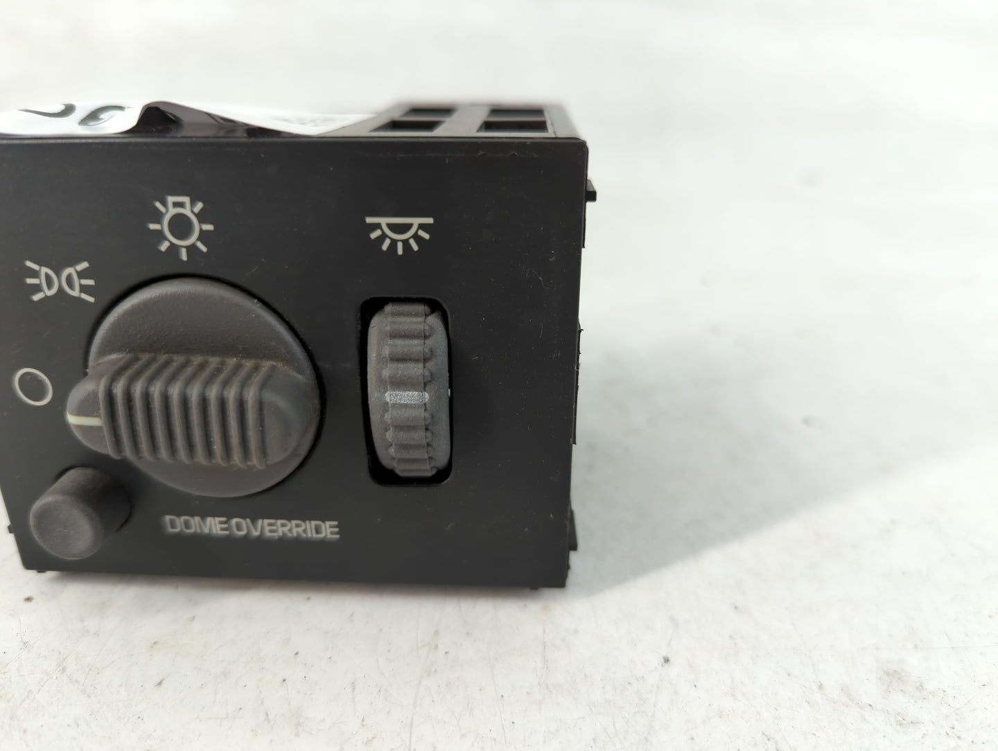 2002 Chevrolet Silverado 2500 Headlight Head Light Switch Lamp Control - Oemusedautoparts1.com