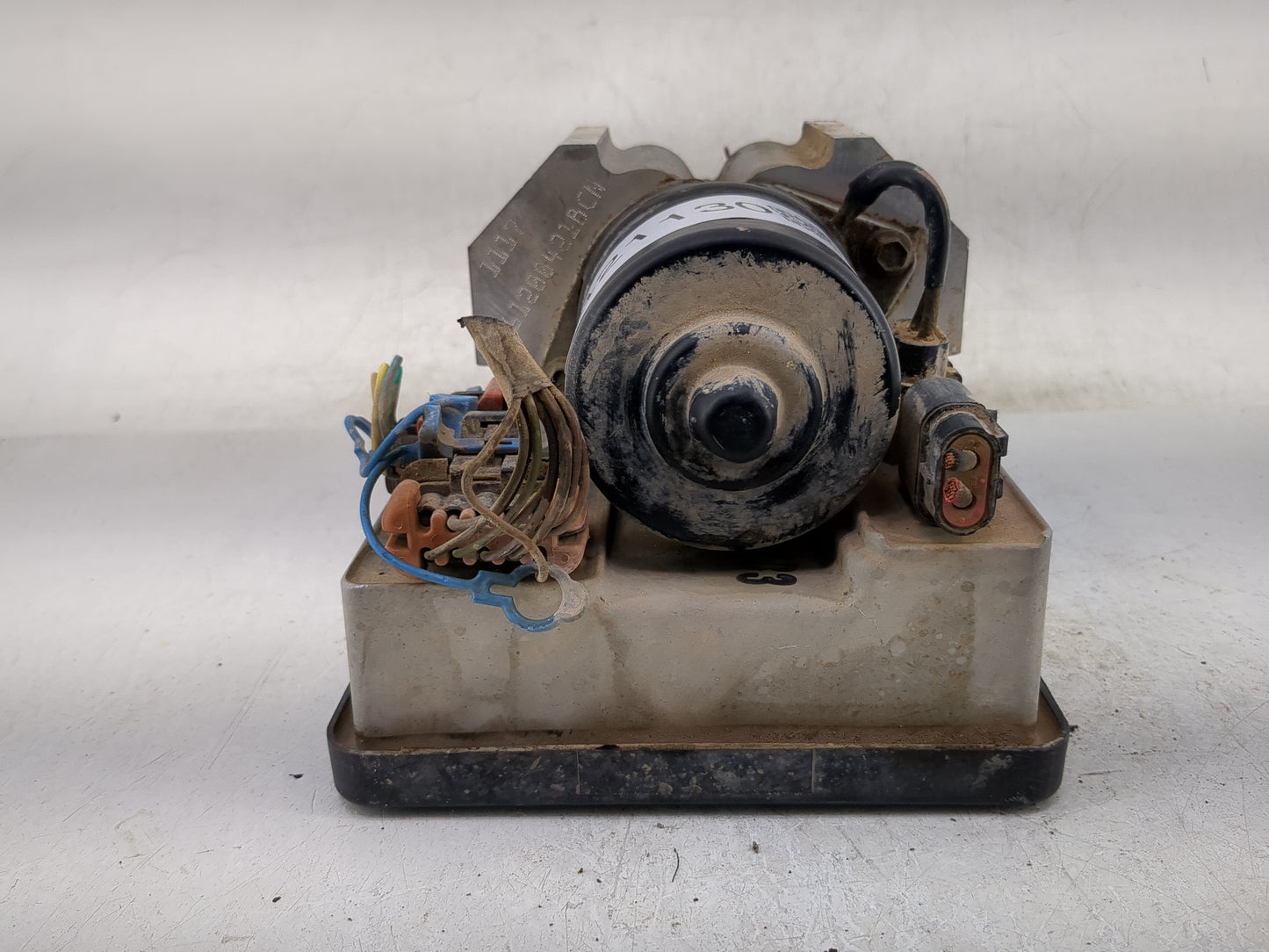 2001-2002 Chevrolet Silverado 3500 ABS Pump Control Module Replacement P/N:12765501 610728 Fits Fits 2001 2002 OEM Used Auto