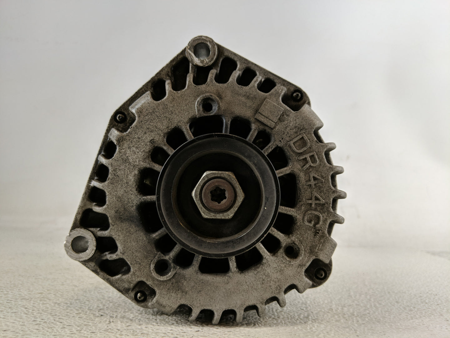 2000-2002 Chevrolet Suburban 1500 Alternator Replacement Generator Charging Assembly Engine OEM Fits Fits 1999 2000 2001 200