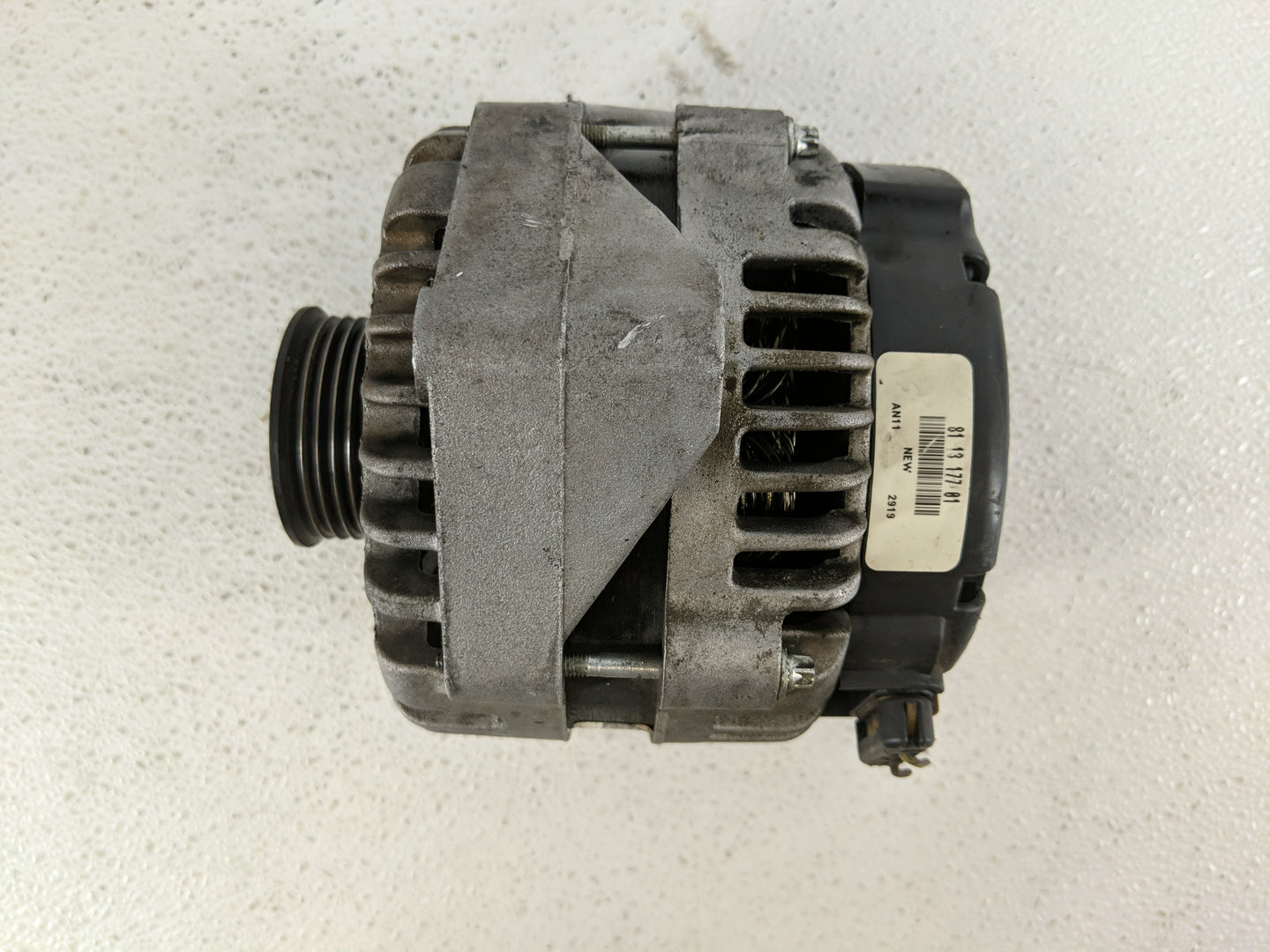 2000-2002 Chevrolet Suburban 1500 Alternator Replacement Generator Charging Assembly Engine OEM Fits Fits 1999 2000 2001 200