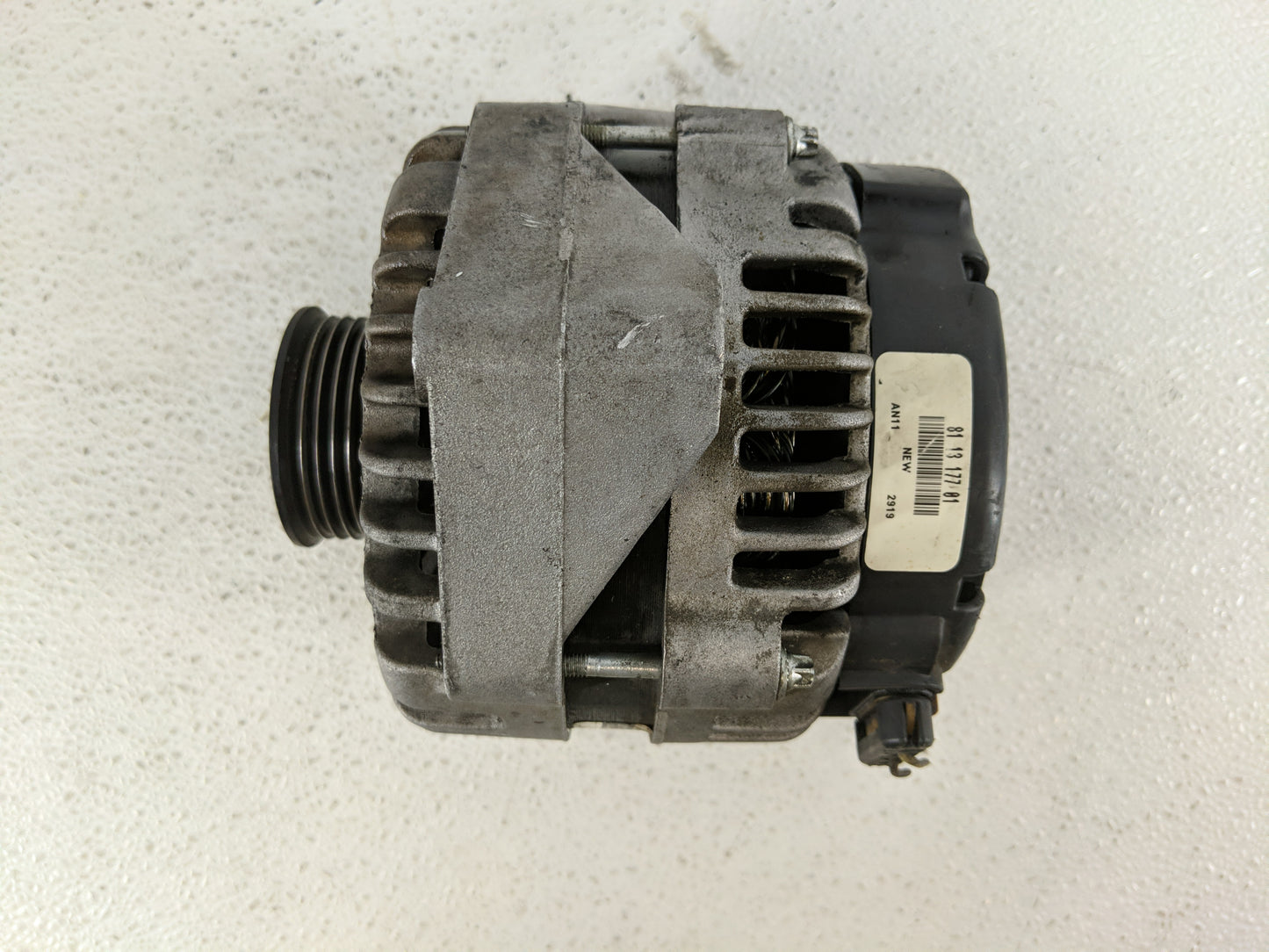 2000-2002 Chevrolet Suburban 1500 Alternator Replacement Generator Charging Assembly Engine OEM Fits Fits 1999 2000 2001 200