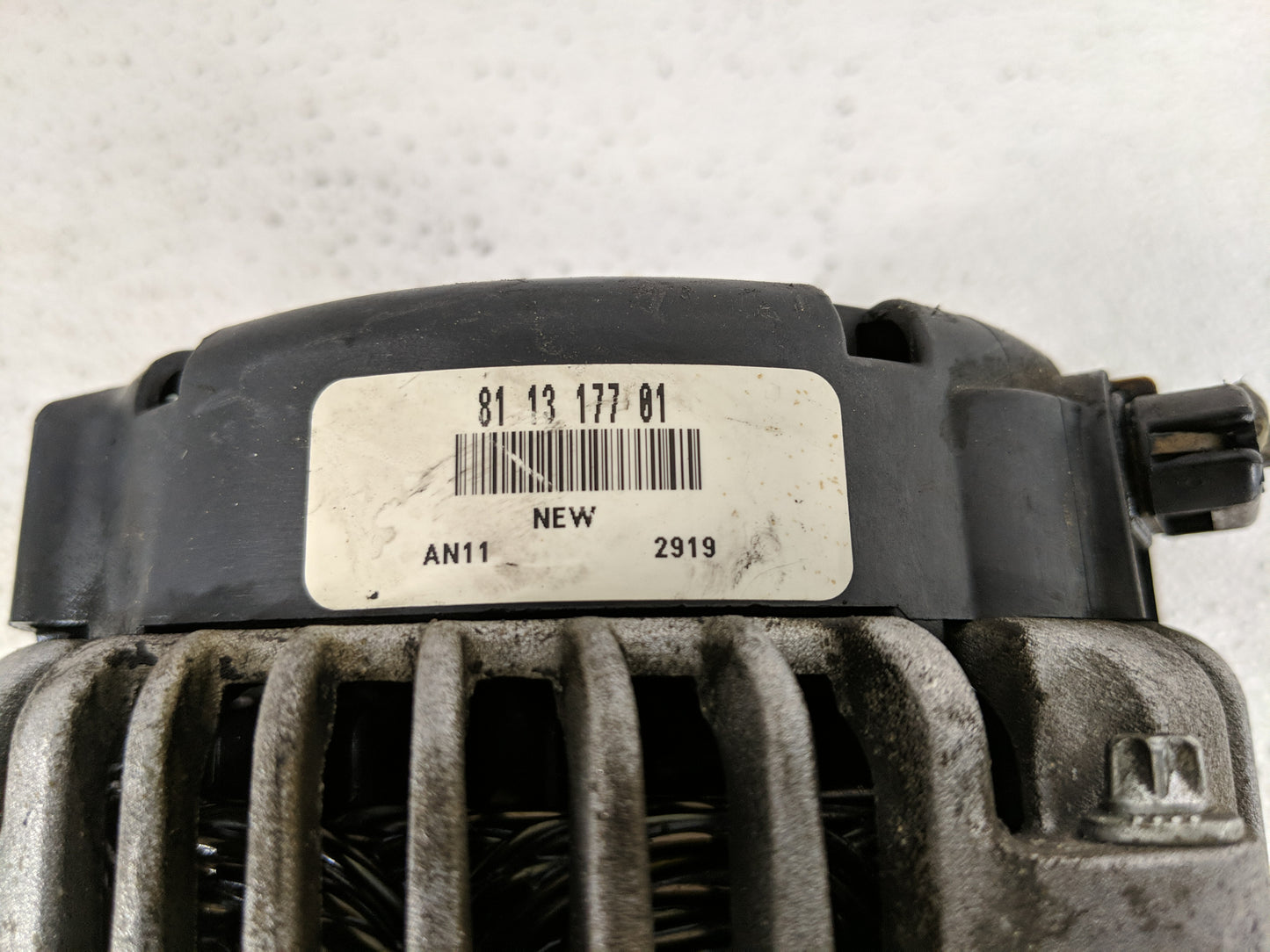 2000-2002 Chevrolet Suburban 1500 Alternator Replacement Generator Charging Assembly Engine OEM Fits Fits 1999 2000 2001 200