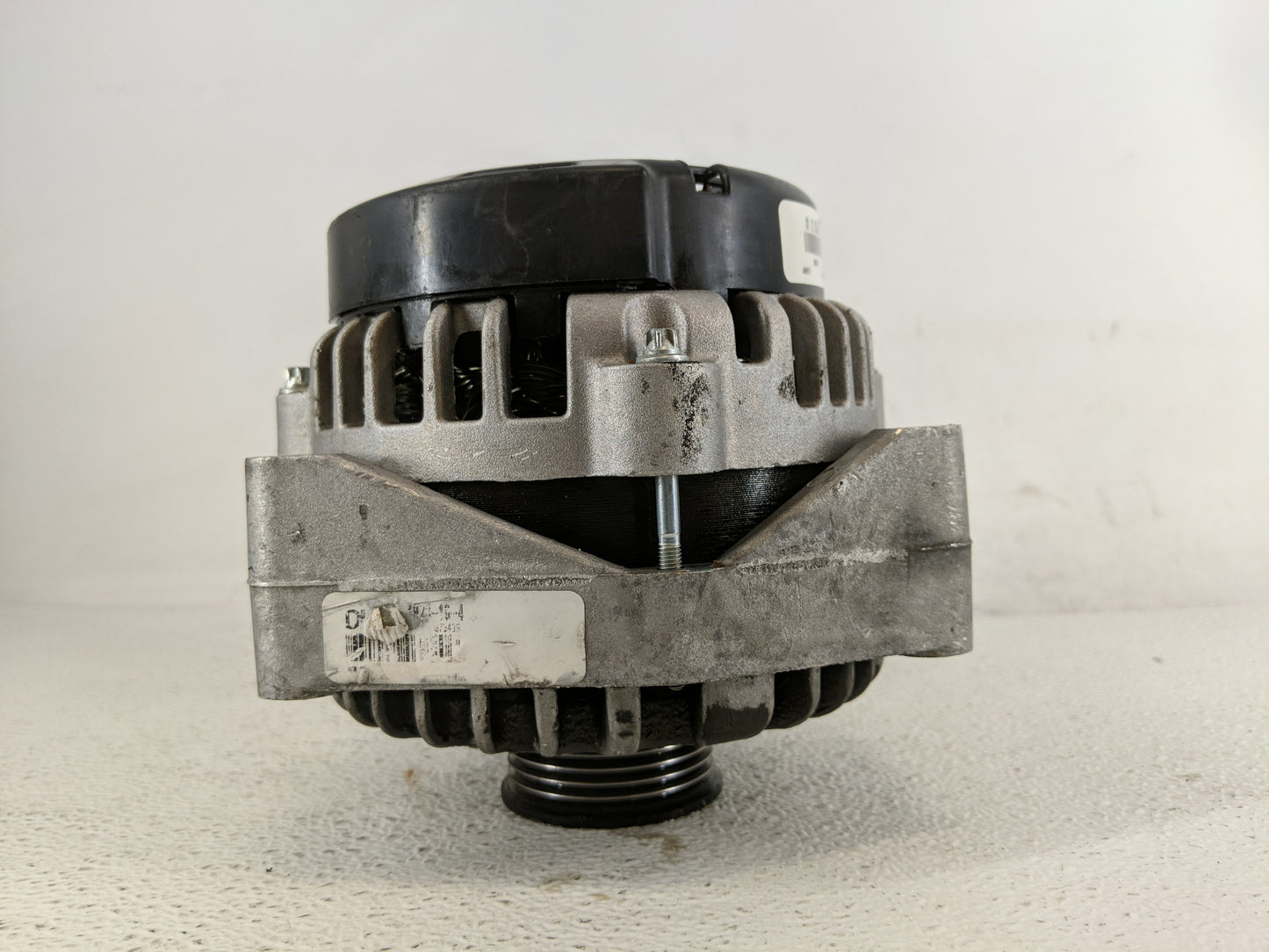 2000-2002 Chevrolet Suburban 1500 Alternator Replacement Generator Charging Assembly Engine OEM Fits Fits 1999 2000 2001 200