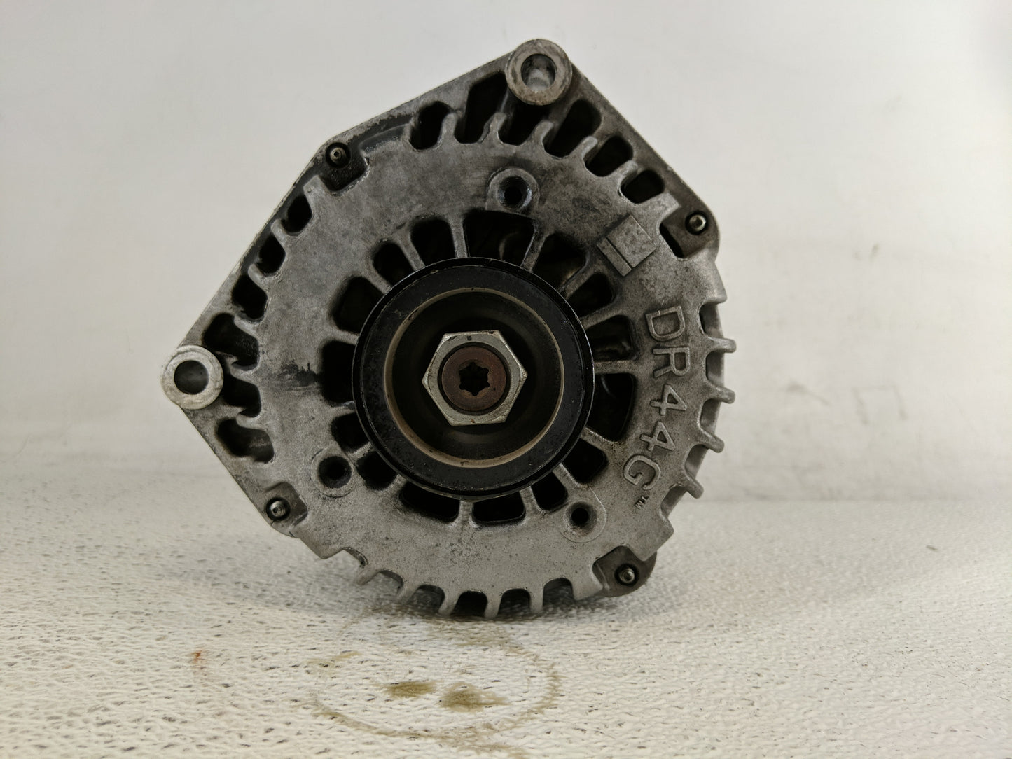 2000-2002 Chevrolet Suburban 1500 Alternator Replacement Generator Charging Assembly Engine OEM Fits Fits 1999 2000 2001 200