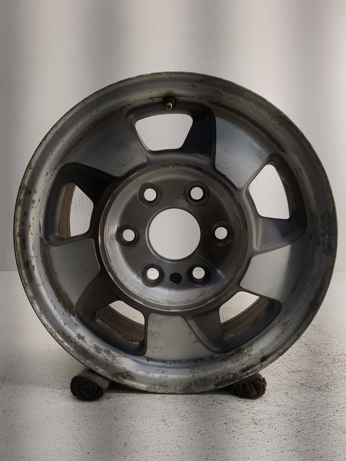 2000-2003 Chevrolet Suburban 1500 Oem Wheel Rim - Oemusedautoparts1.com