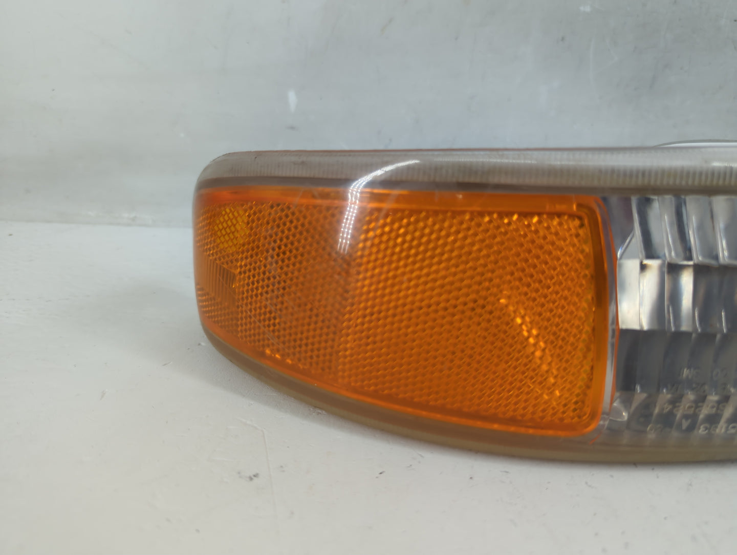 2000-2006 Chevrolet Suburban 1500 Driver Left Oem Front Light Lamp - Oemusedautoparts1.com