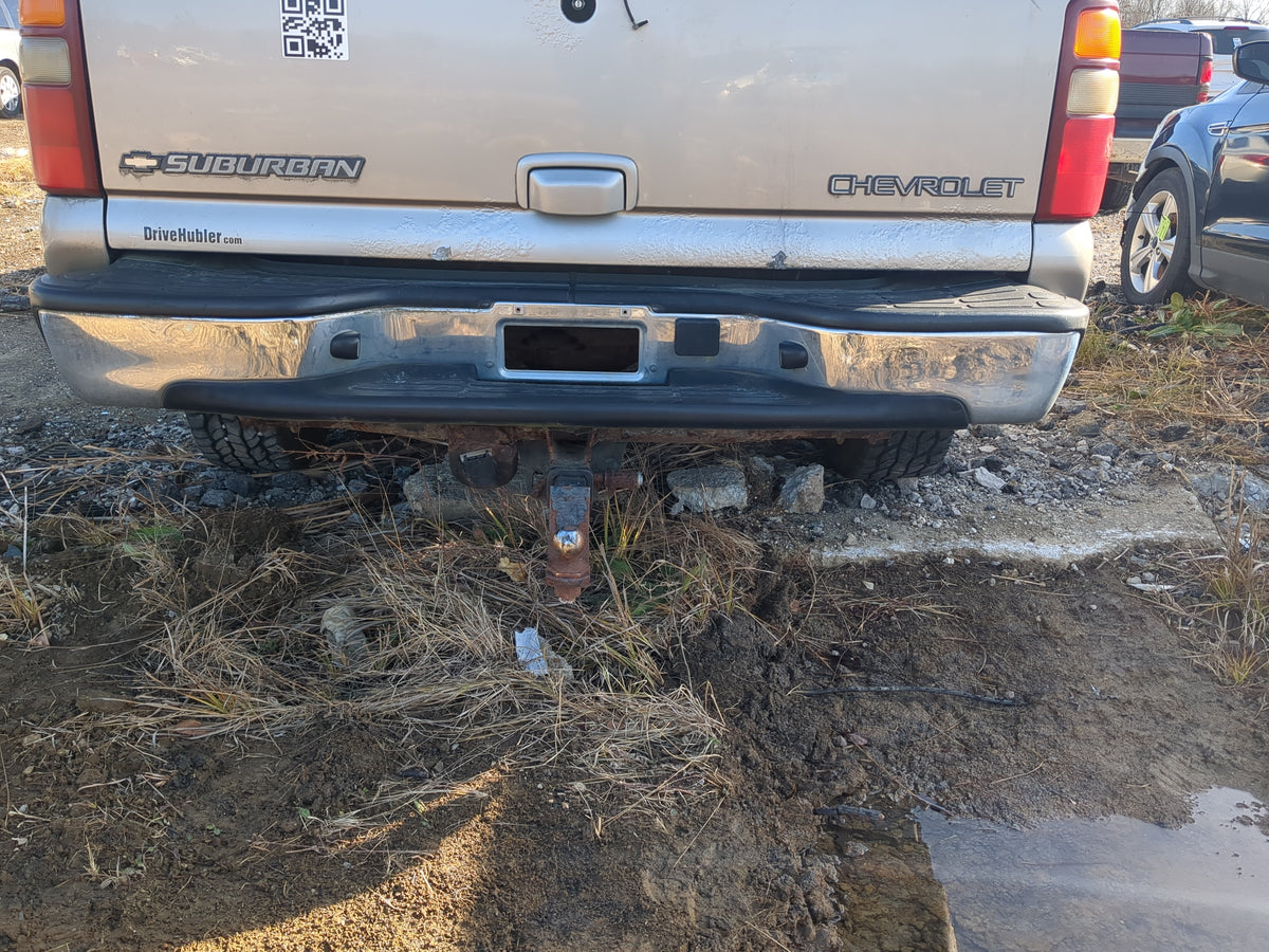 2000-2006 Chevrolet Suburban 1500 Rear Bumper Assembly Oem - Oemusedautoparts1.com
