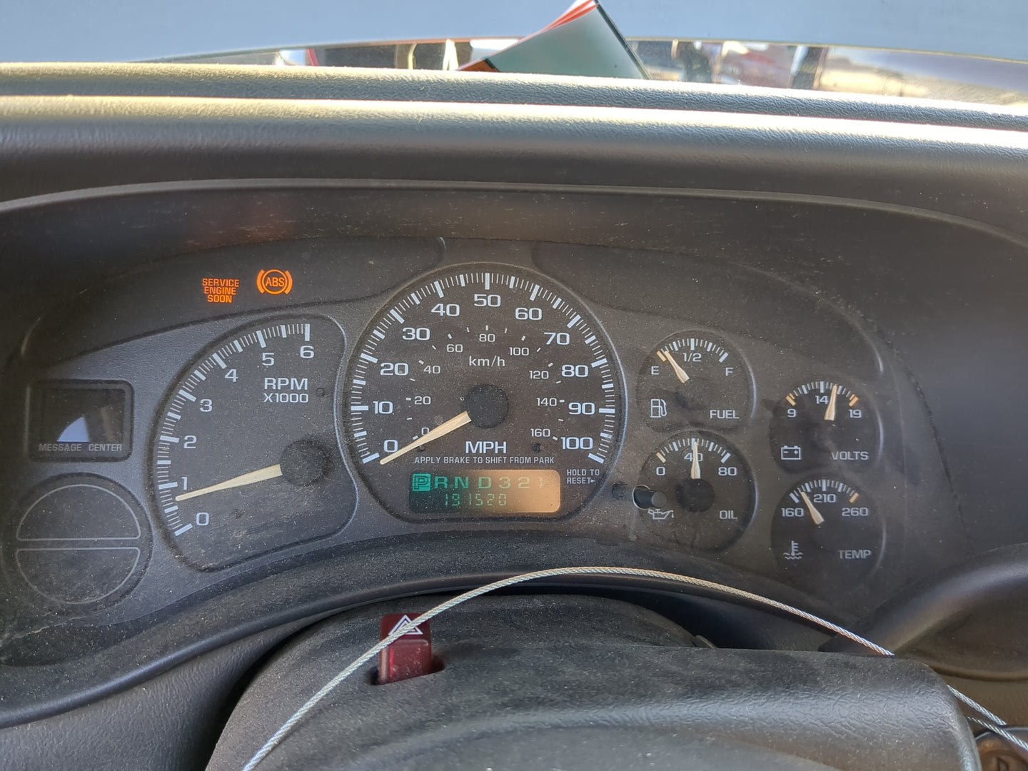 2000-2002 Chevrolet Suburban 1500 Instrument Cluster Speedometer Gauges Miles:192K Fits Fits 2000 2001 2002 OEM Used Auto Pa