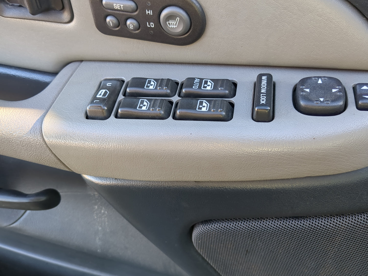 2000-2002 Chevrolet Suburban 1500 Master Power Window Switch Replacement Driver Side Left Fits Fits 2000 2001 2002 OEM Used 