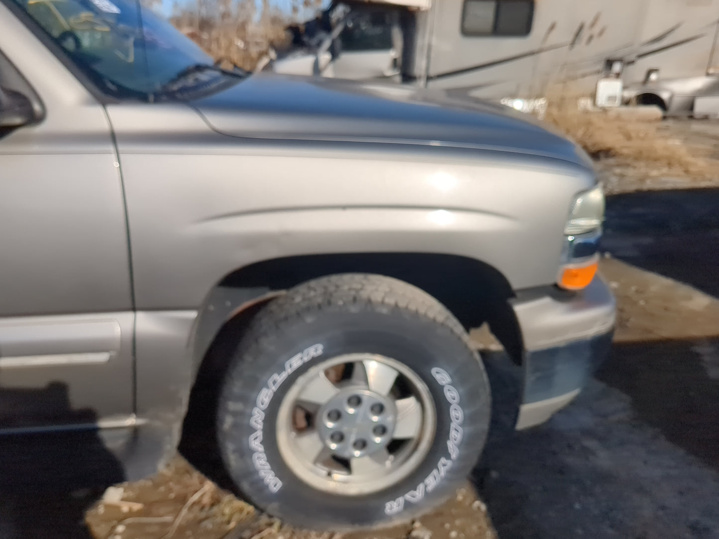 2000-2006 Chevrolet Suburban 1500 Passenger Fender - Oemusedautoparts1.com