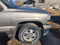 2000-2006 Chevrolet Suburban 1500 Passenger Fender - Oemusedautoparts1.com