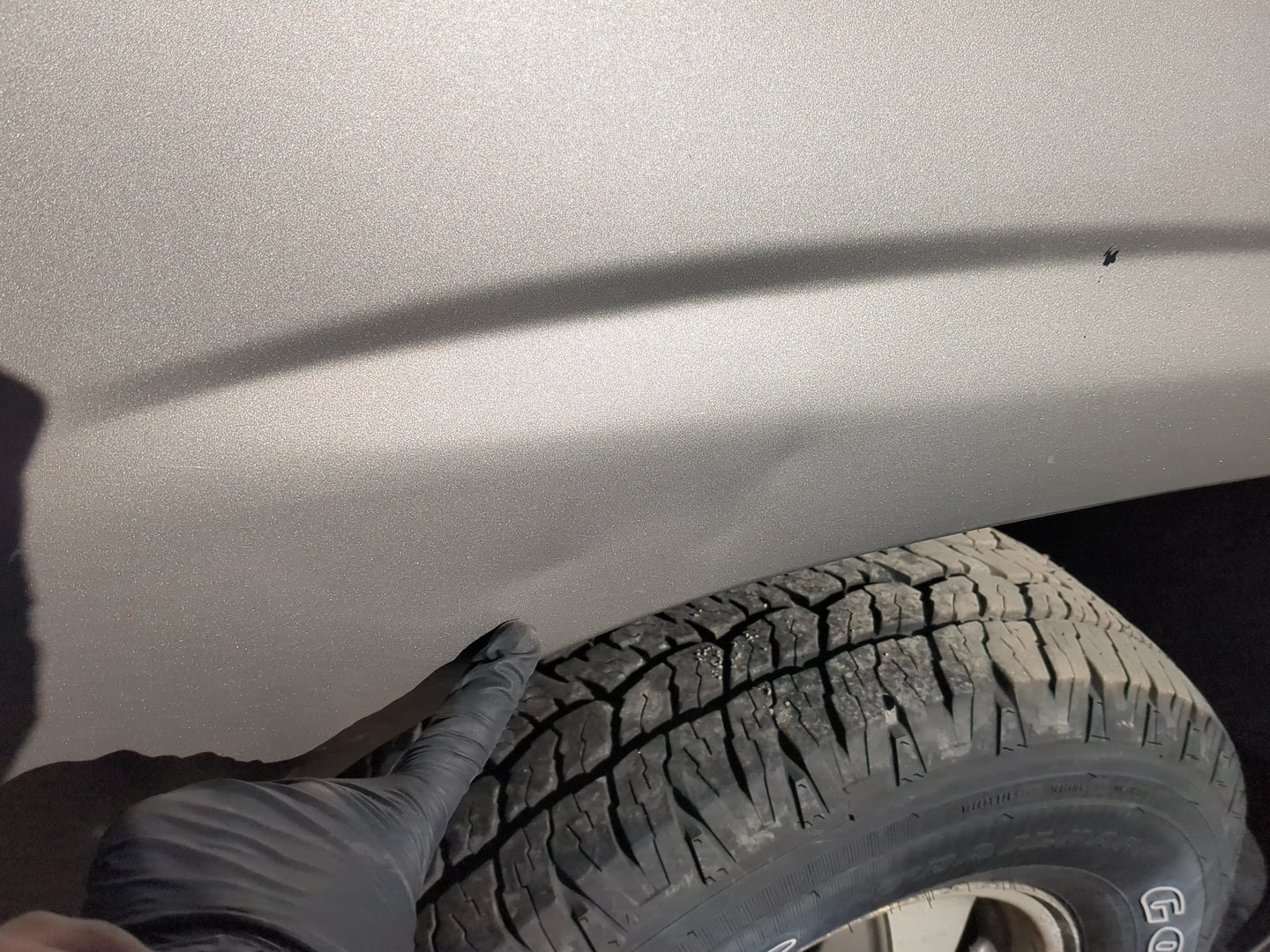 2000-2006 Chevrolet Suburban 1500 Passenger Fender - Oemusedautoparts1.com