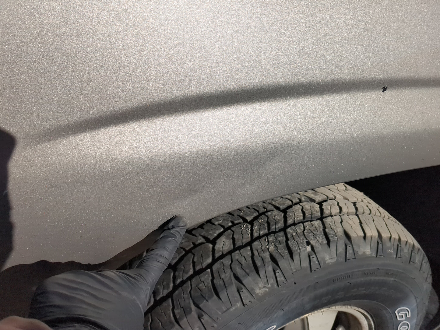 2000-2006 Chevrolet Suburban 1500 Passenger Fender - Oemusedautoparts1.com