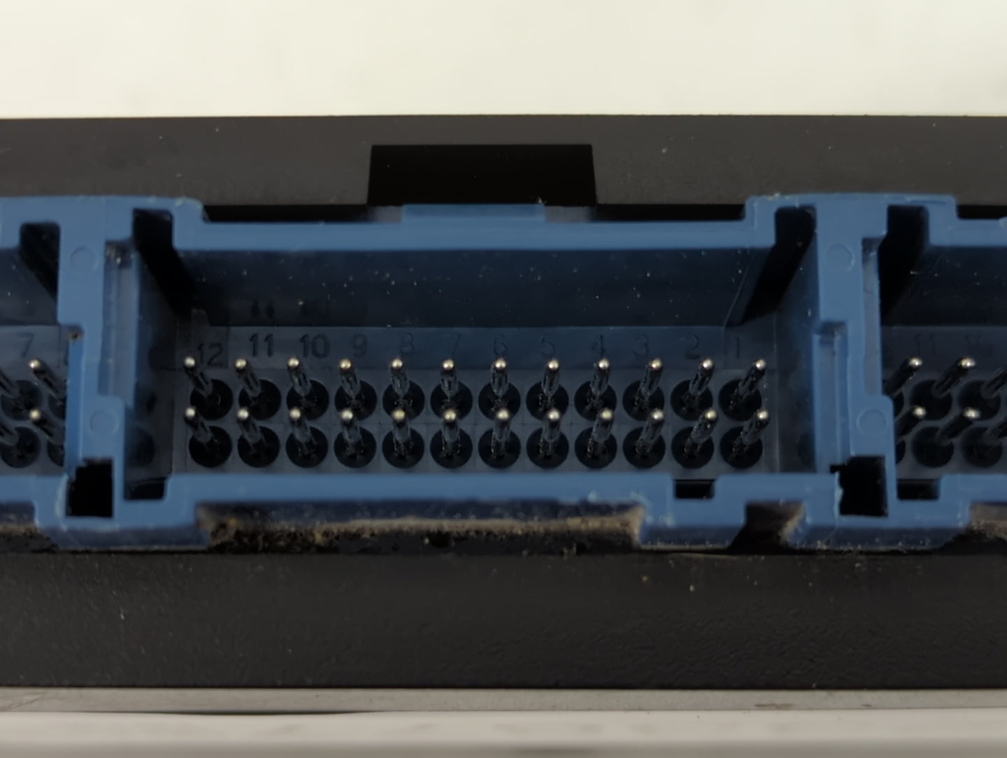 2002 Suburban 1500 Body Control Module Bcm Inner Cabin Fuse Box - Oemusedautoparts1.com